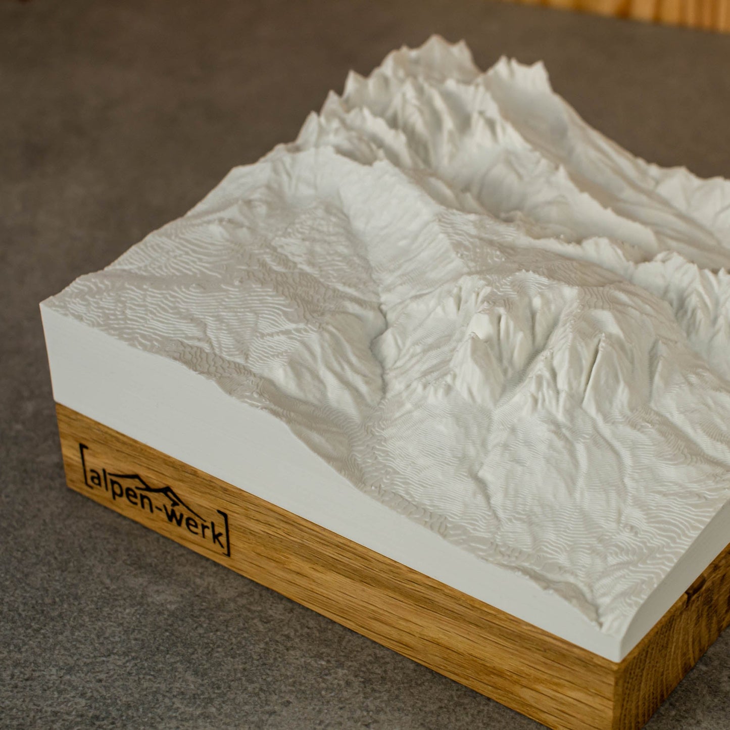 Relief "Oak" Schlern