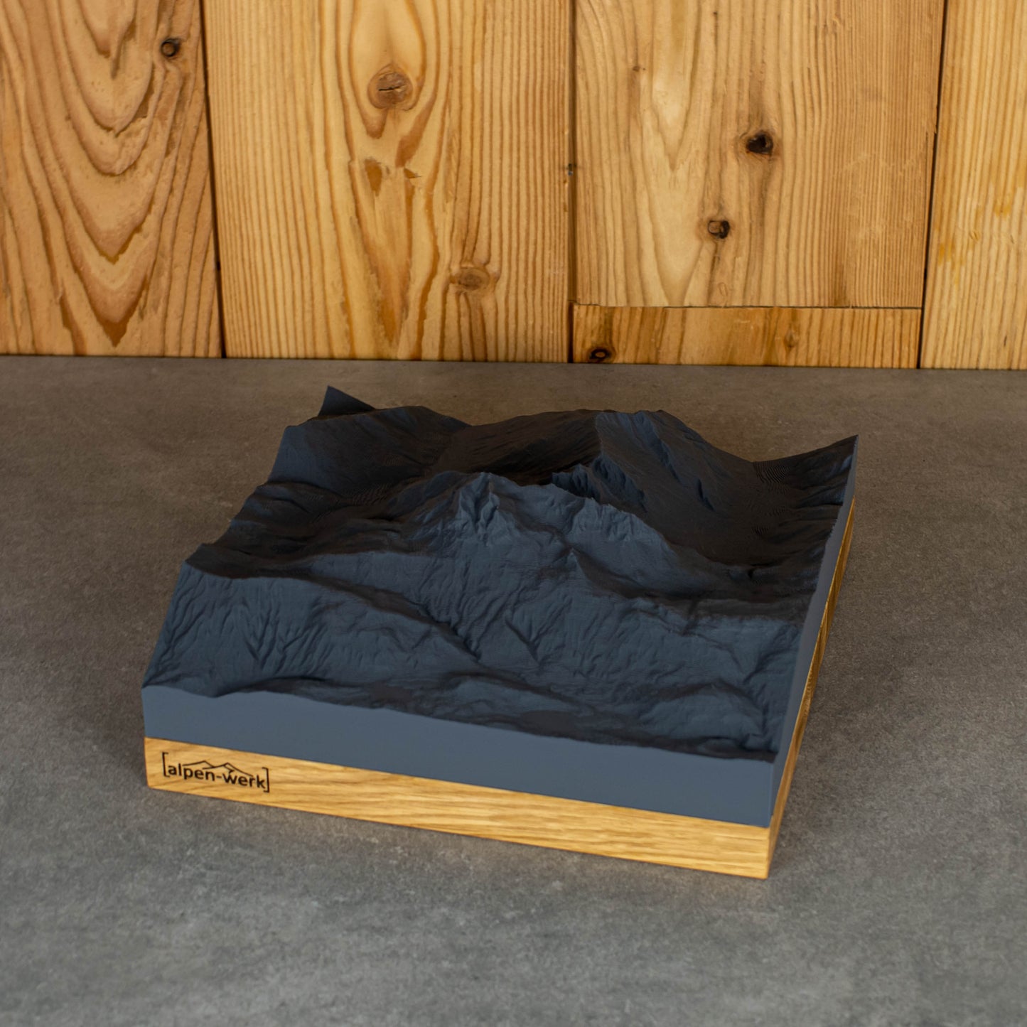 Relief "Oak" Großer und kleiner Widderstein