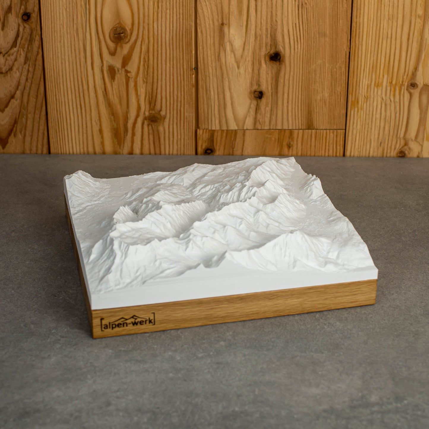 Relief "Oak" Zugspitzmassiv