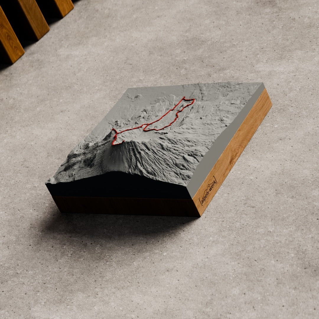 Bergrelief Track | Mount Meru