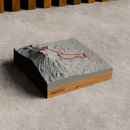 Bergrelief Track | Mount Meru
