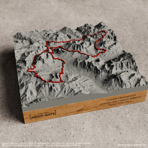 Lavaredo Ultratrail 2026 Relief Track - Hellgrau, roter Track, Base, Eiche